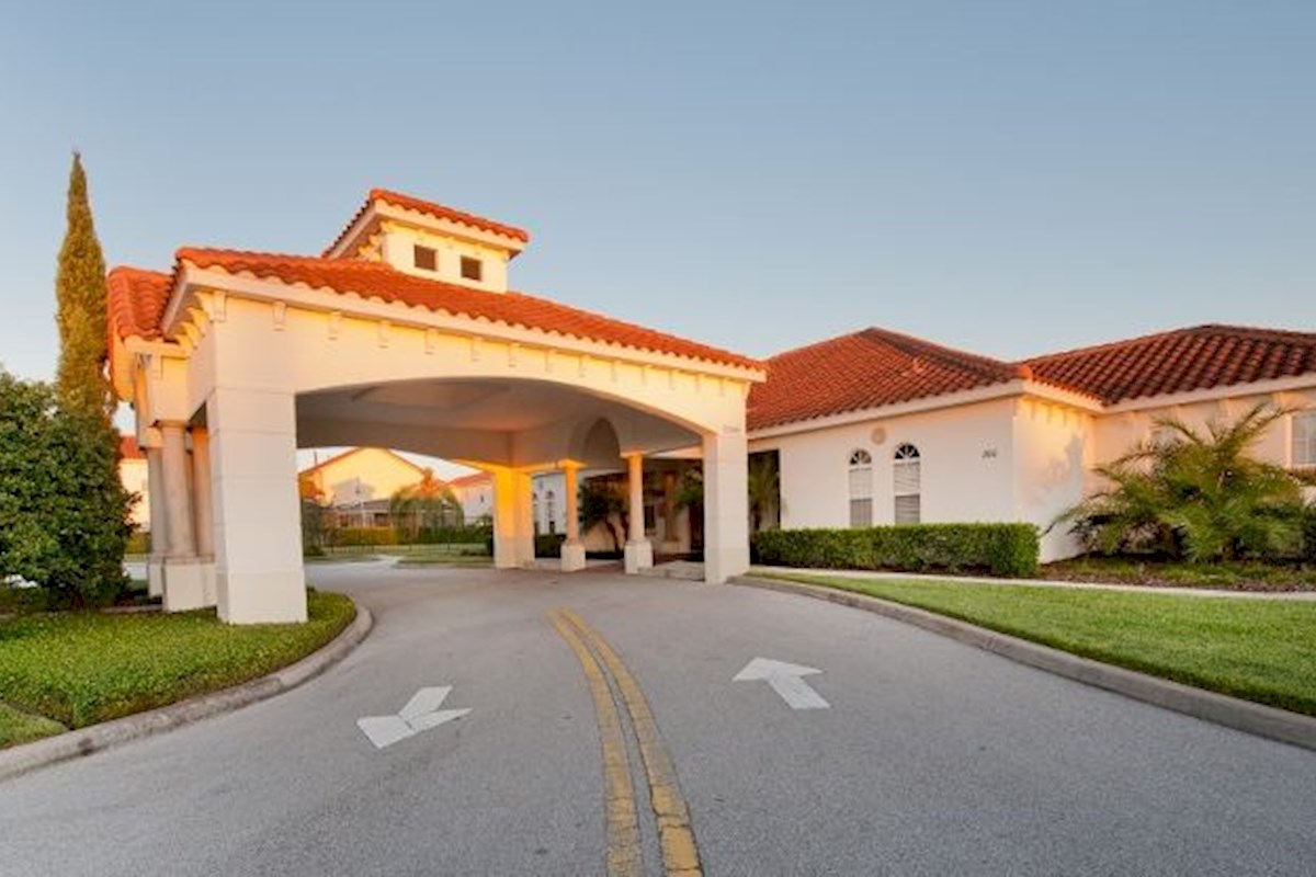 Tuscan Hills Executive, Spacious, Luxury, 5 Bed 4 Bath Villa