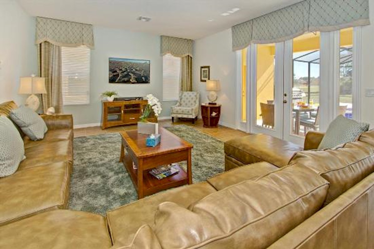 6 Bedroom 6 Bath Luxury Orlando Villa on Watersong Resort