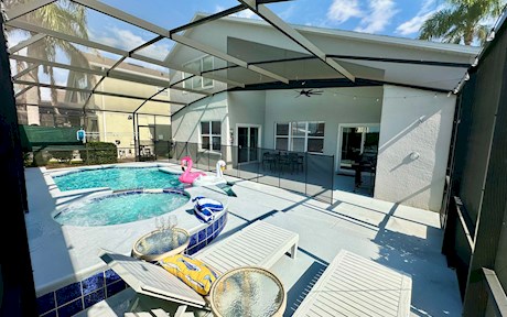 Ultimate Themed Villa! Pool-Hot tub & Theater Room!