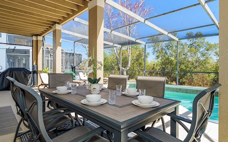 5 bed/4 Bath Home with Pool/ Spa/ Games Room - Nr Champions Gate 
