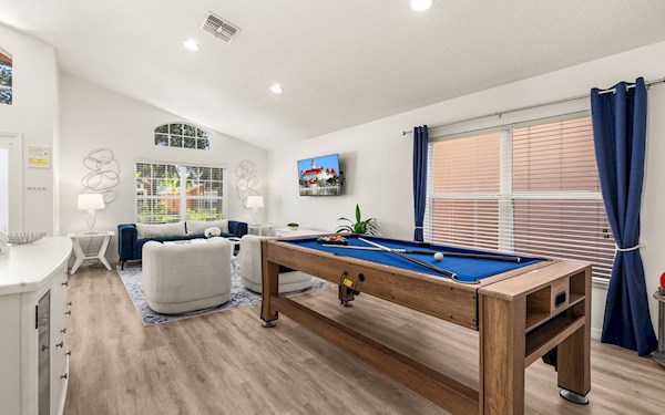 Recently Renovated 4 Bed Villa with Theatre Room & Much More...