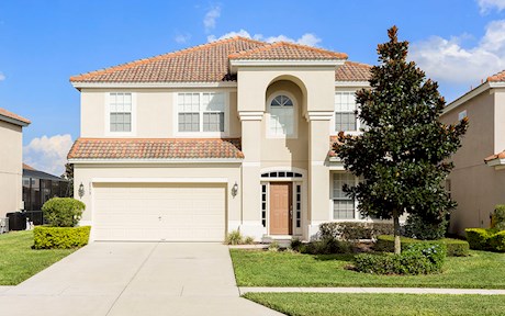 3 Miles to Disney, Newly Remodeled, Sunny Pool+Spa, Open Backyard