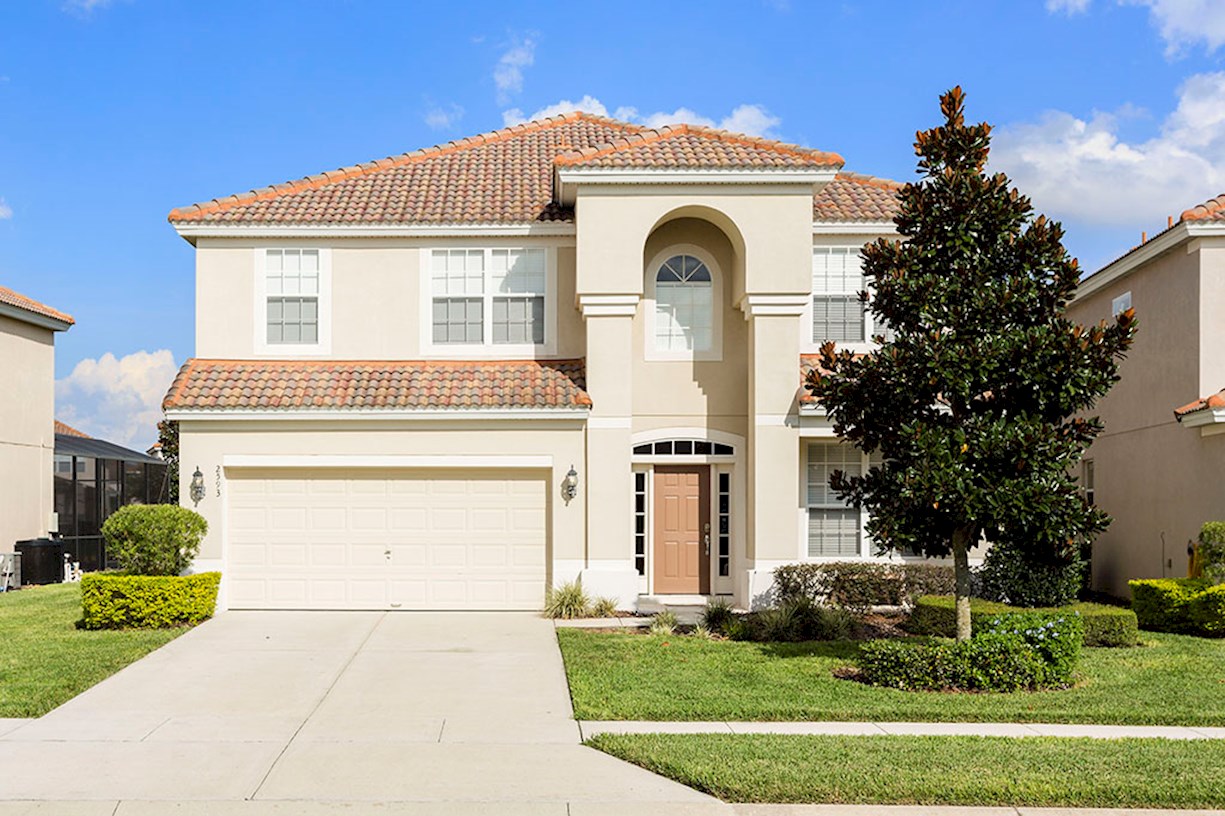 6 Bed/ 5 Full Bath Villa w/ Private Pool & SPA