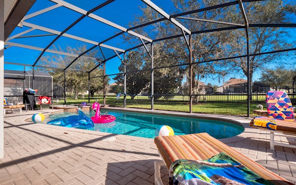 Sunny pool+Spa+sun bath deck