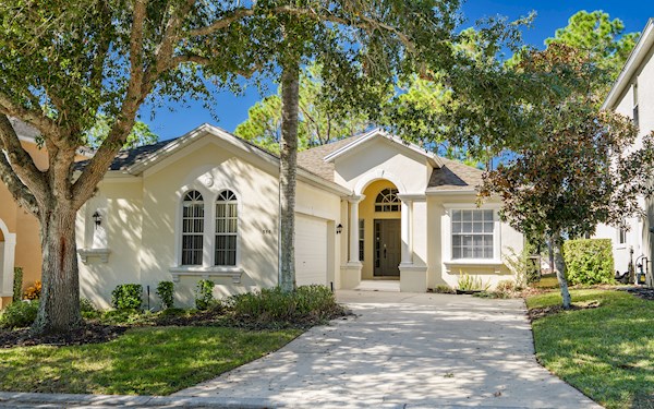 Calabay Parc | 4 Bed 3 Bath Villa with Pool and Spa