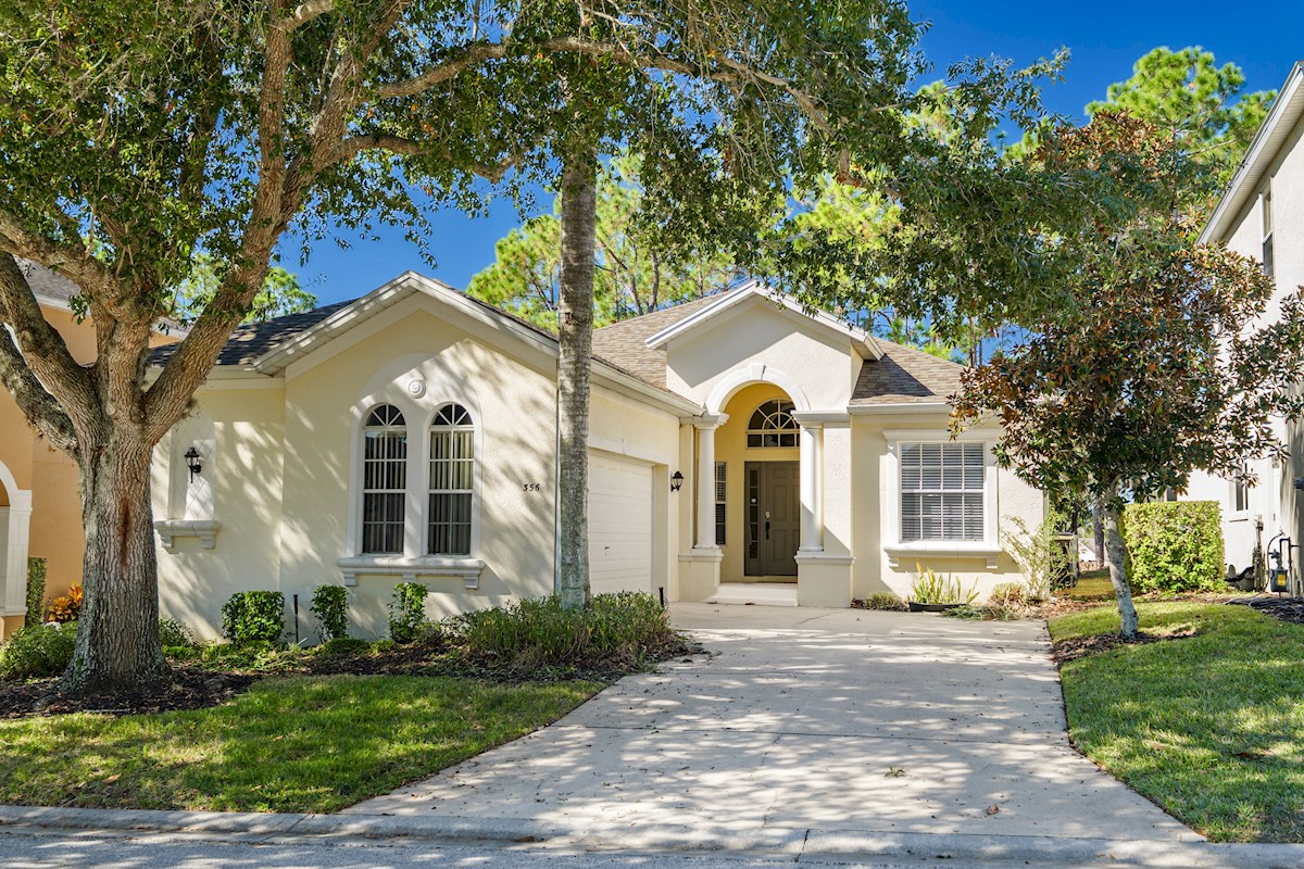 Calabay Parc | 4 Bed 3 Bath Villa with Pool and Spa