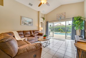 Glenbrook 4 Bed 2 Bath Villa 