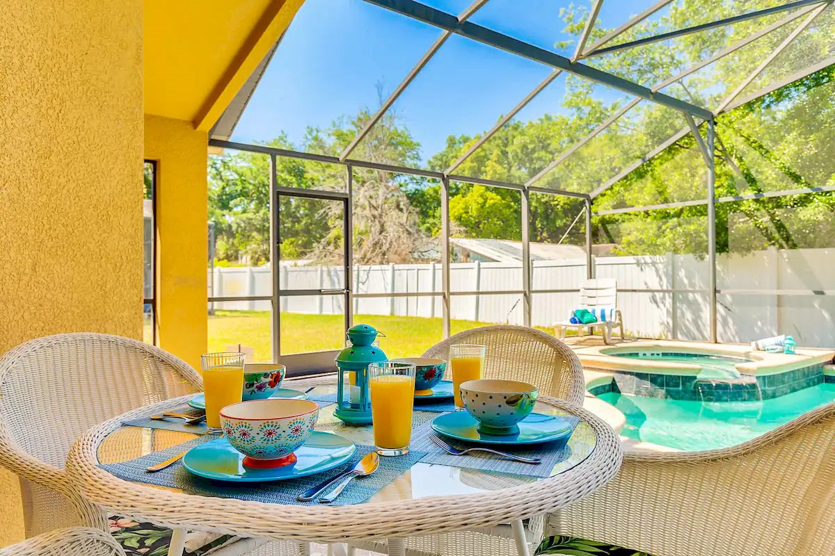 Under Cover Lanai Area