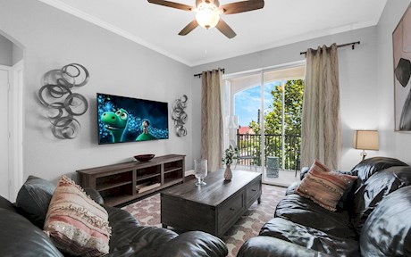 Windsor Hills 3 Bed Condo with Resort Clubhouse Access
