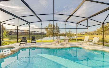  Contemporary 6 Bed 6 Bath Villa with South facing Pool & Spa and