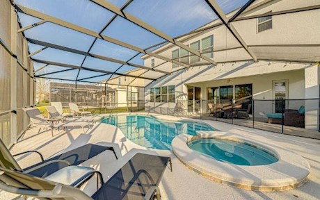  Contemporary 6 Bed 6 Bath Villa with South facing Pool & Spa and