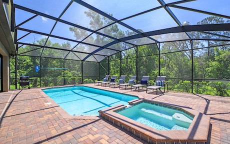 8 Bed, 6 Bath Stylish Villa with Private Pool, Spa & Themed Rooms