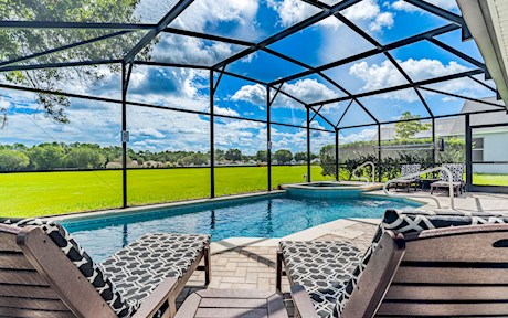 Orange Tree | 4 Bed 2 Bath Villa with Pool and Spa