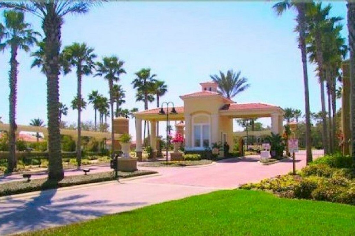 Emerald Island Resort Secure Gated Comunity