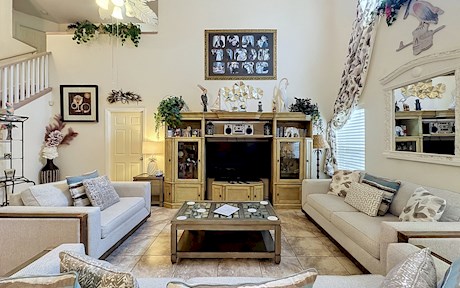 Luxury Lakeside Pool & Spa Home close to Disney