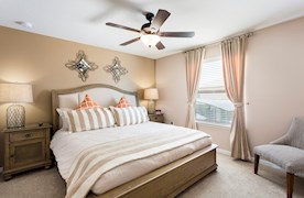 8BR/6BA Villa, 5 Miles to Disney, South Facing Pool/Hot Tub