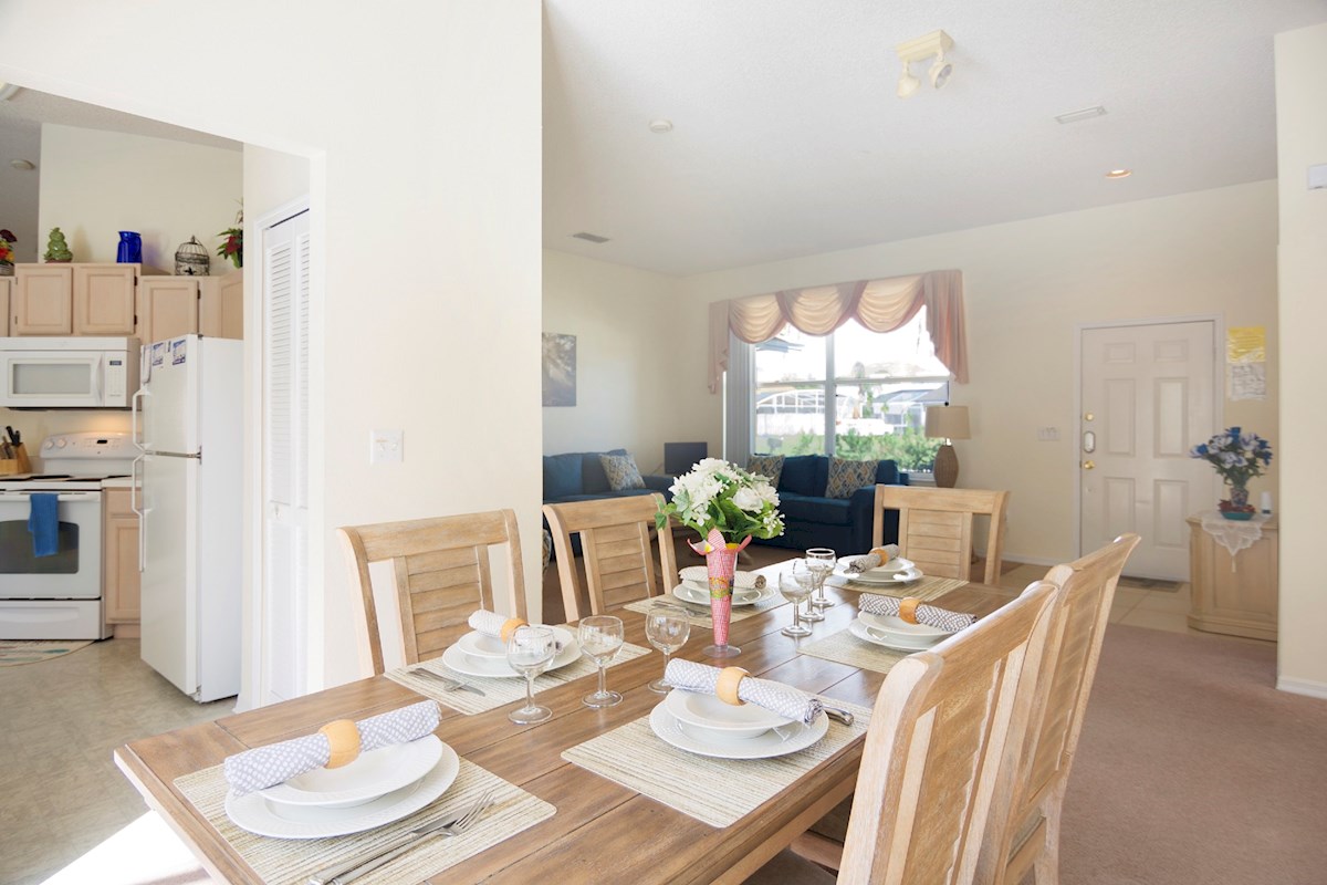 Dreamstay Lindfields Villa 4 Bed 3 Bath Sleeps 8