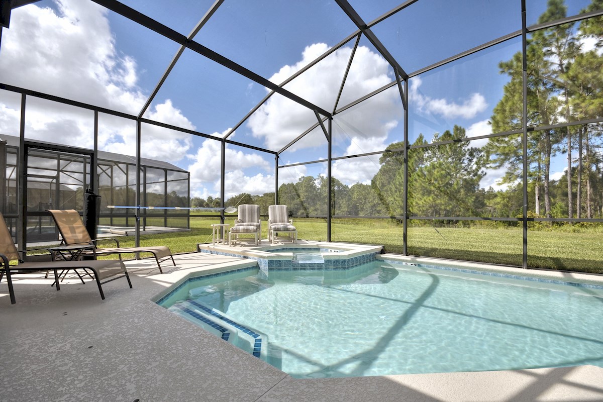 Stunning & Tranquil 5 Bedroom 4 Bath Watersong Villa in Orlando