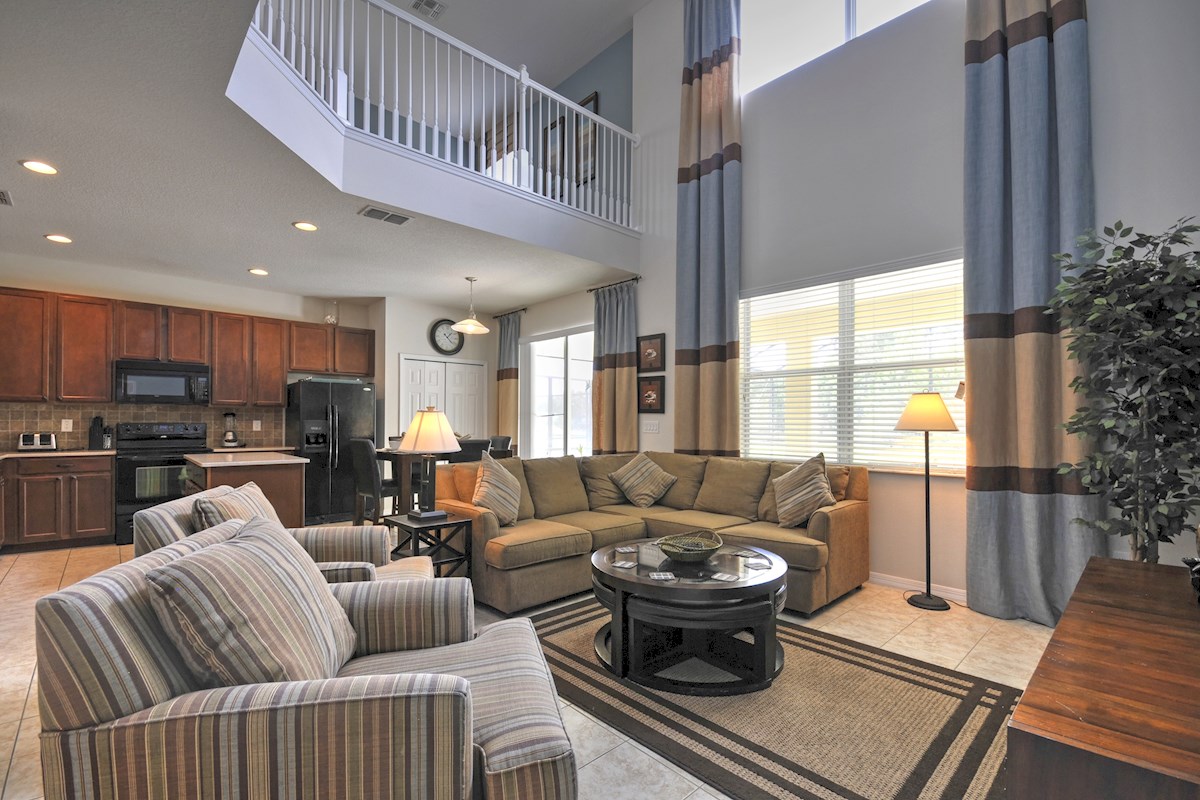 Stunning & Tranquil 5 Bedroom 4 Bath Watersong Villa in Orlando