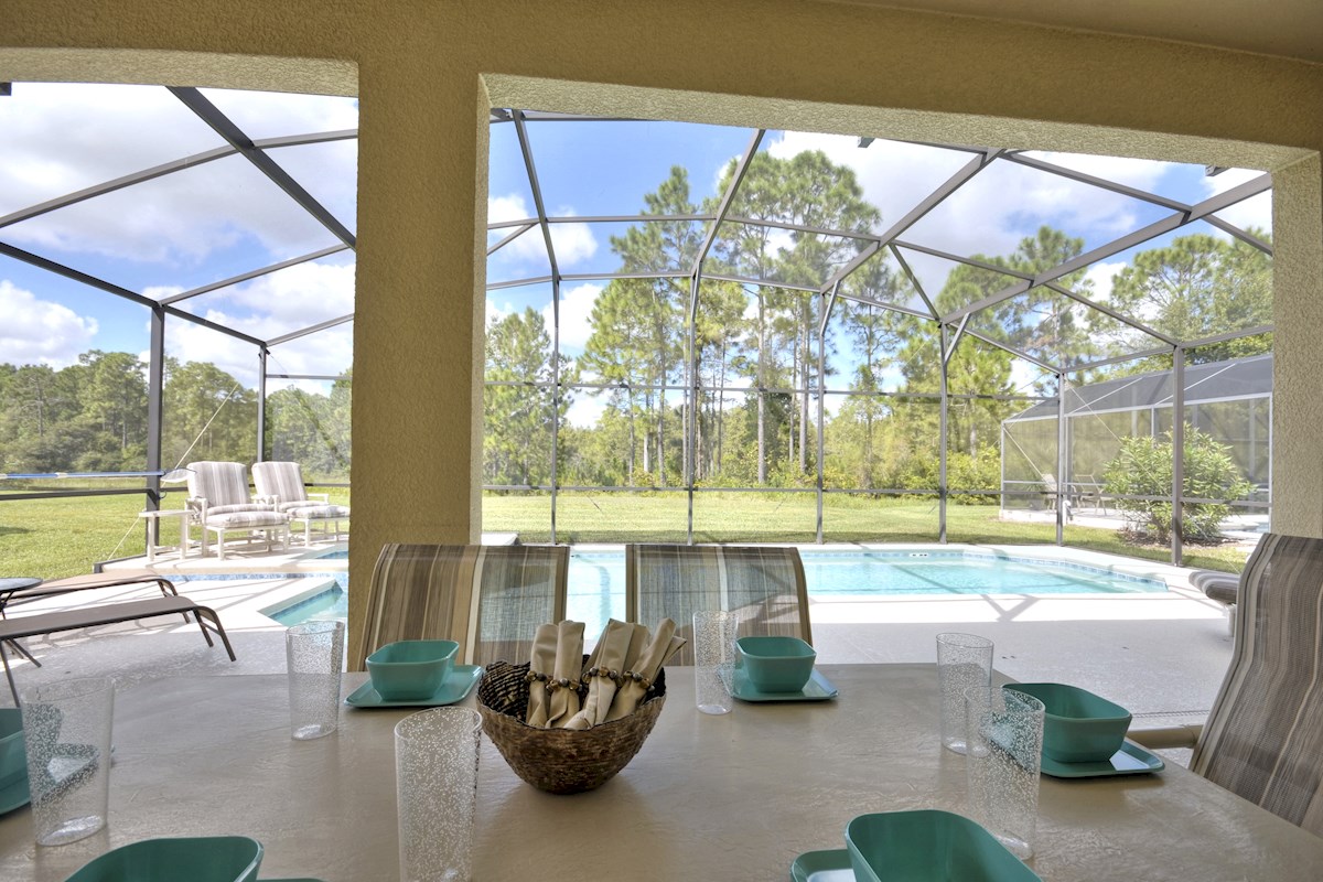 Stunning & Tranquil 5 Bedroom 4 Bath Watersong Villa in Orlando