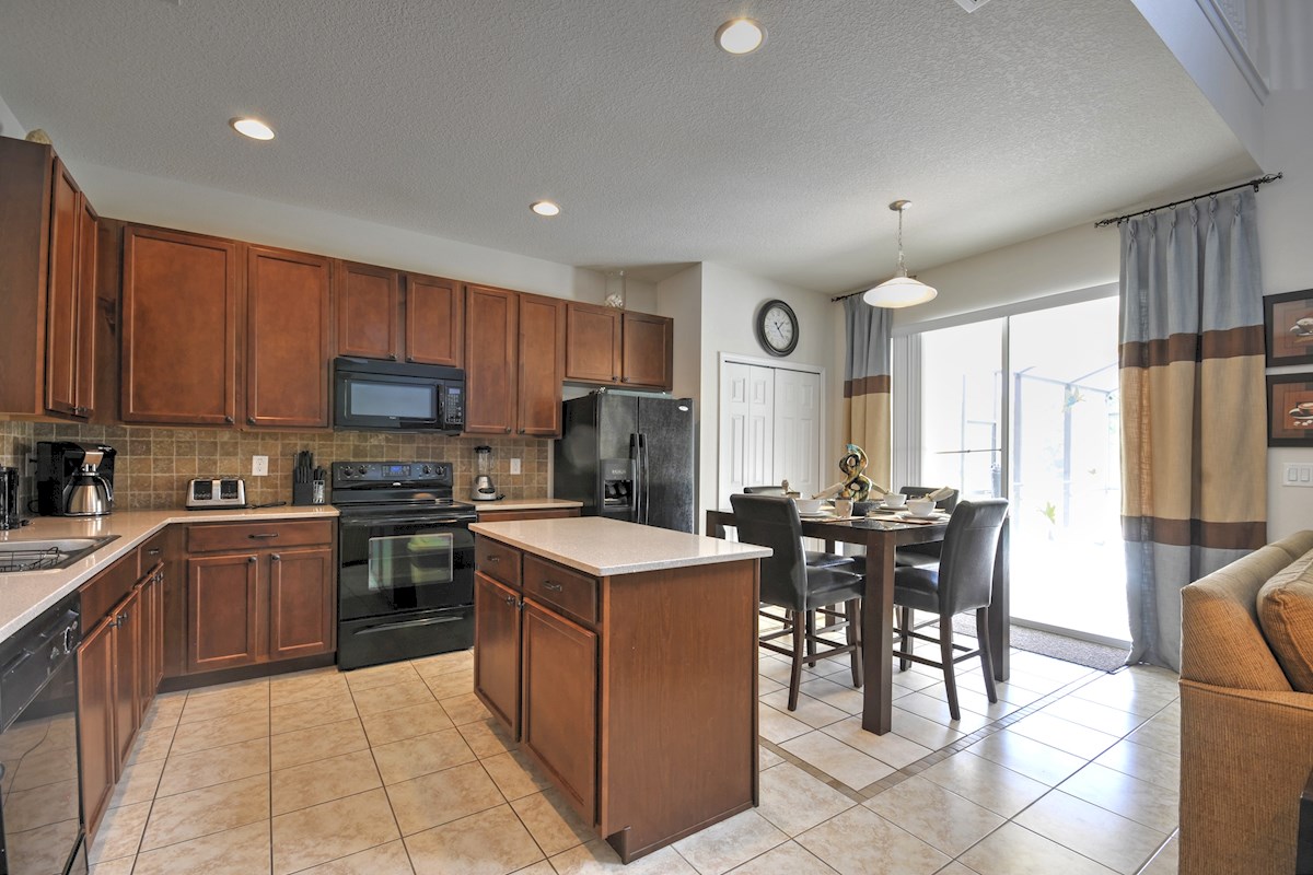 Stunning & Tranquil 5 Bedroom 4 Bath Watersong Villa in Orlando