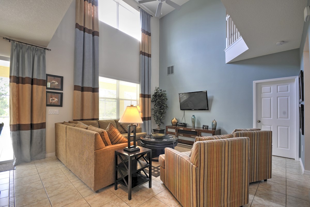 Stunning & Tranquil 5 Bedroom 4 Bath Watersong Villa in Orlando