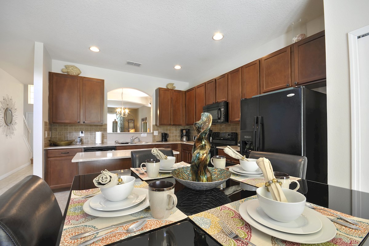 Stunning & Tranquil 5 Bedroom 4 Bath Watersong Villa in Orlando