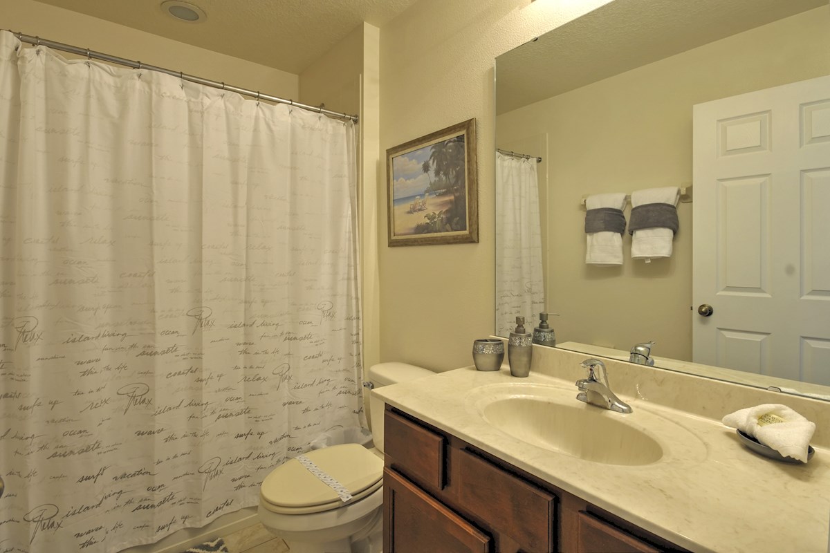 Stunning & Tranquil 5 Bedroom 4 Bath Watersong Villa in Orlando