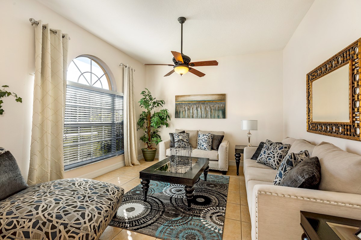 Formosa Gardens, lake front property, 4 bed, 3 bath, villa