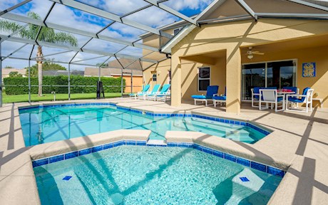 Large 5 bed 4 bath home sleeping 12