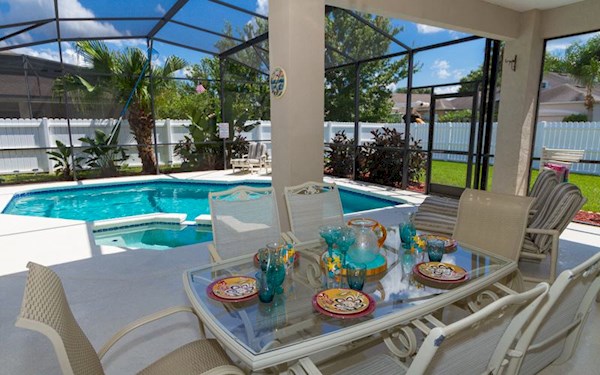 Alfresco Dining