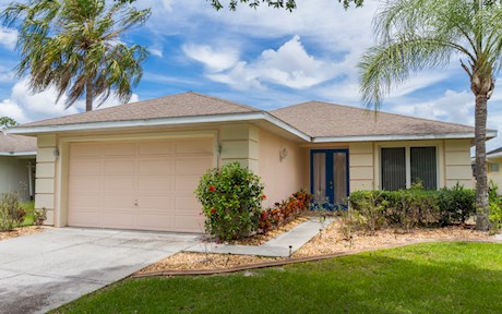 Sunset Lakes Villa | Luxury 4 Bedroom 3 Bath Vacation Rental