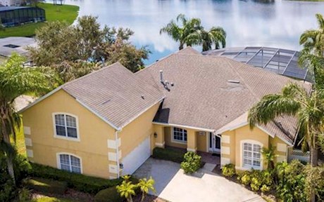 Luxury 6 Bed 5 Bath Orlando Villa on the Lake at Formosa Gardens
