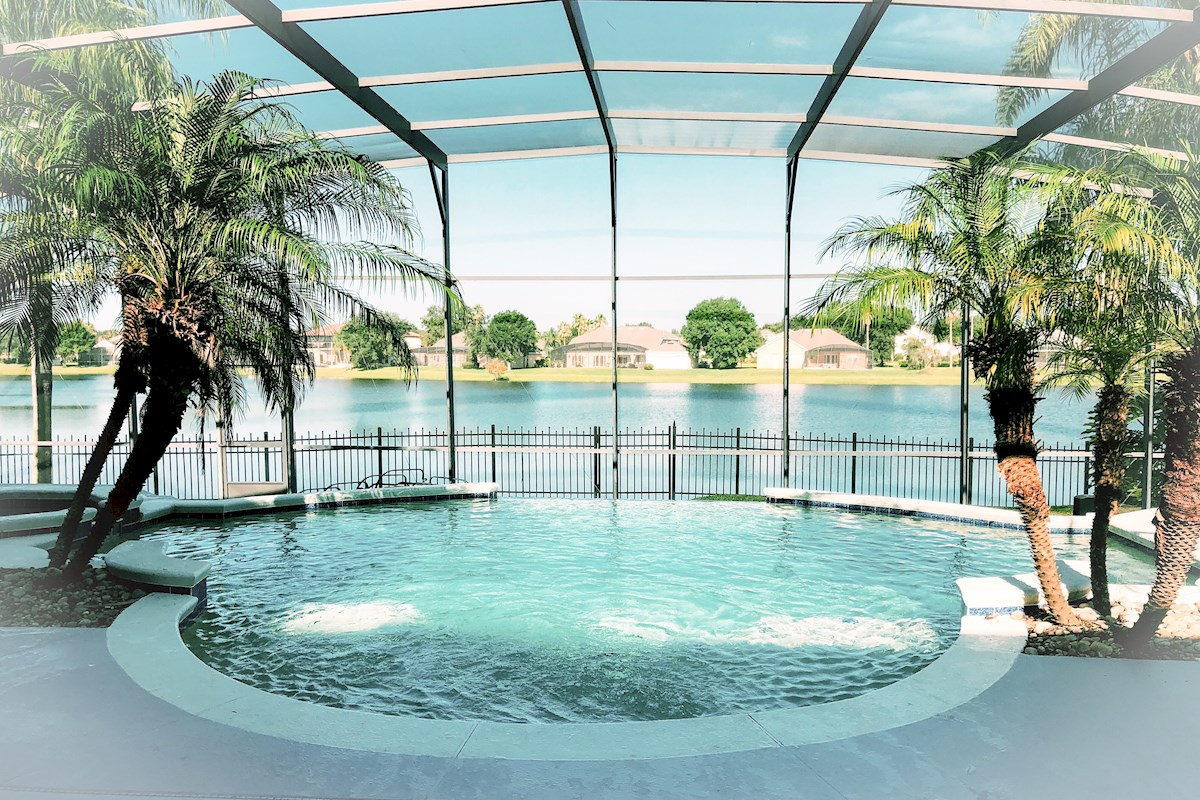 Luxury 6 Bed 5 Bath Orlando Villa on the Lake at Formosa Gardens