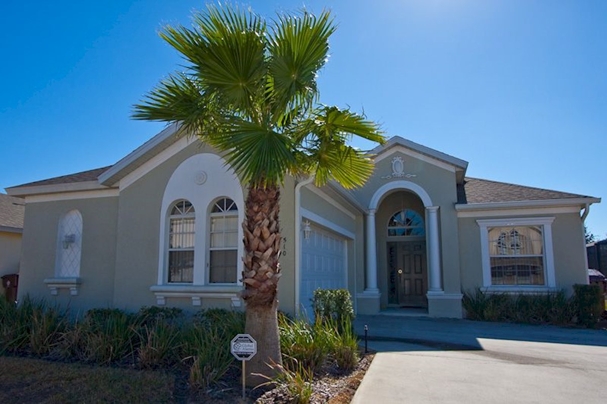 Calabay Parc at Tower Lake 4 Bedroom 3 Bathroom