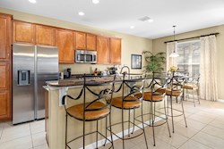 Kitchen with Breakfast Bar