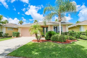 4 Bedroom 3 Bath Florida Villa on Sunset Lakes