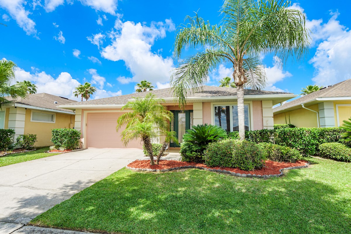Sunset Lakes Rental Villa