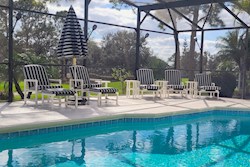 Spacious pool deck