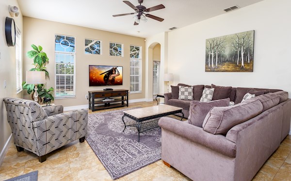 Lounge/Family Room