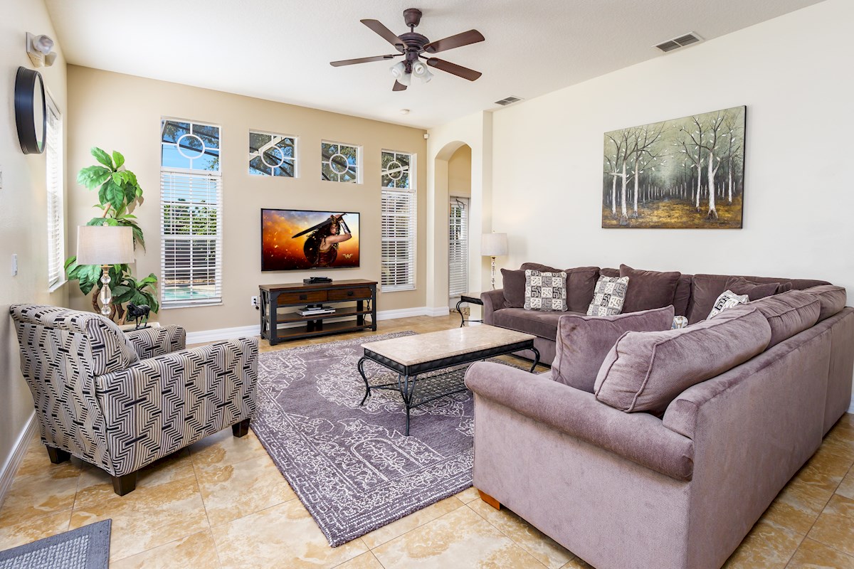 Lounge/Family Room