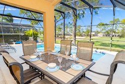 Alfresco Dining