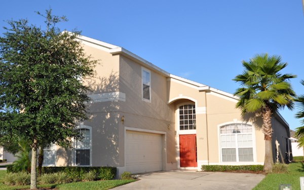 Hampton Lakes Villa | 6 Bedrooms