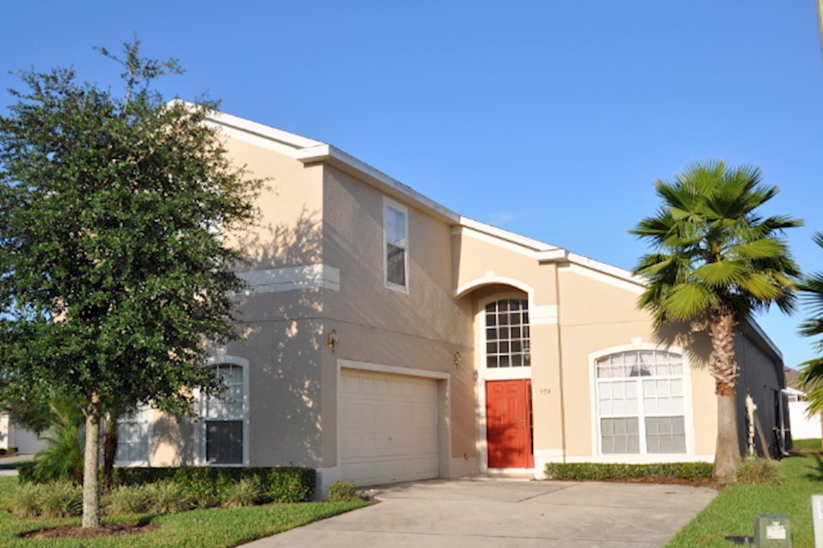 Hampton Lakes Villa | 6 Bedrooms