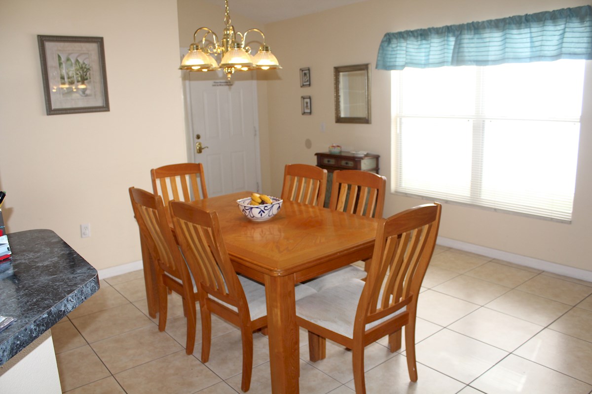 Florida Lake Berkley Resort 4 bedroom, 3 bathroom villa