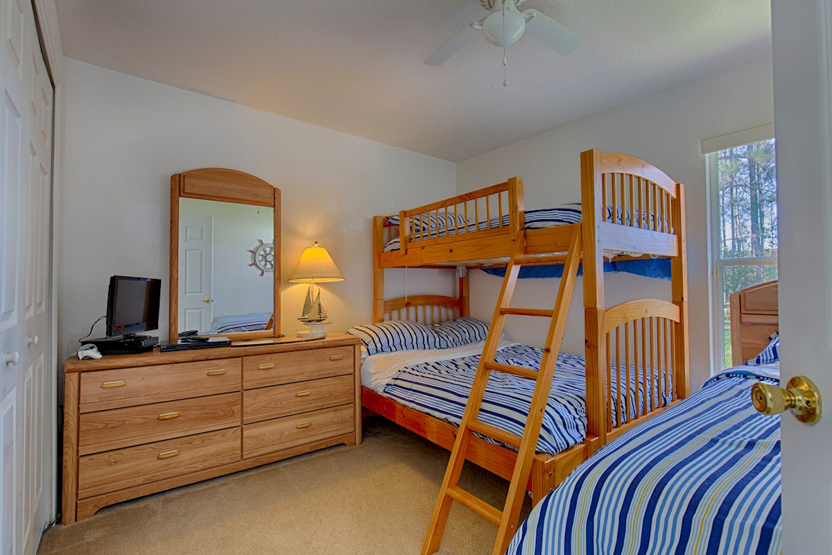 Wheelchair Friendly Getaway with Private Pool 5 Bed 3 Bath