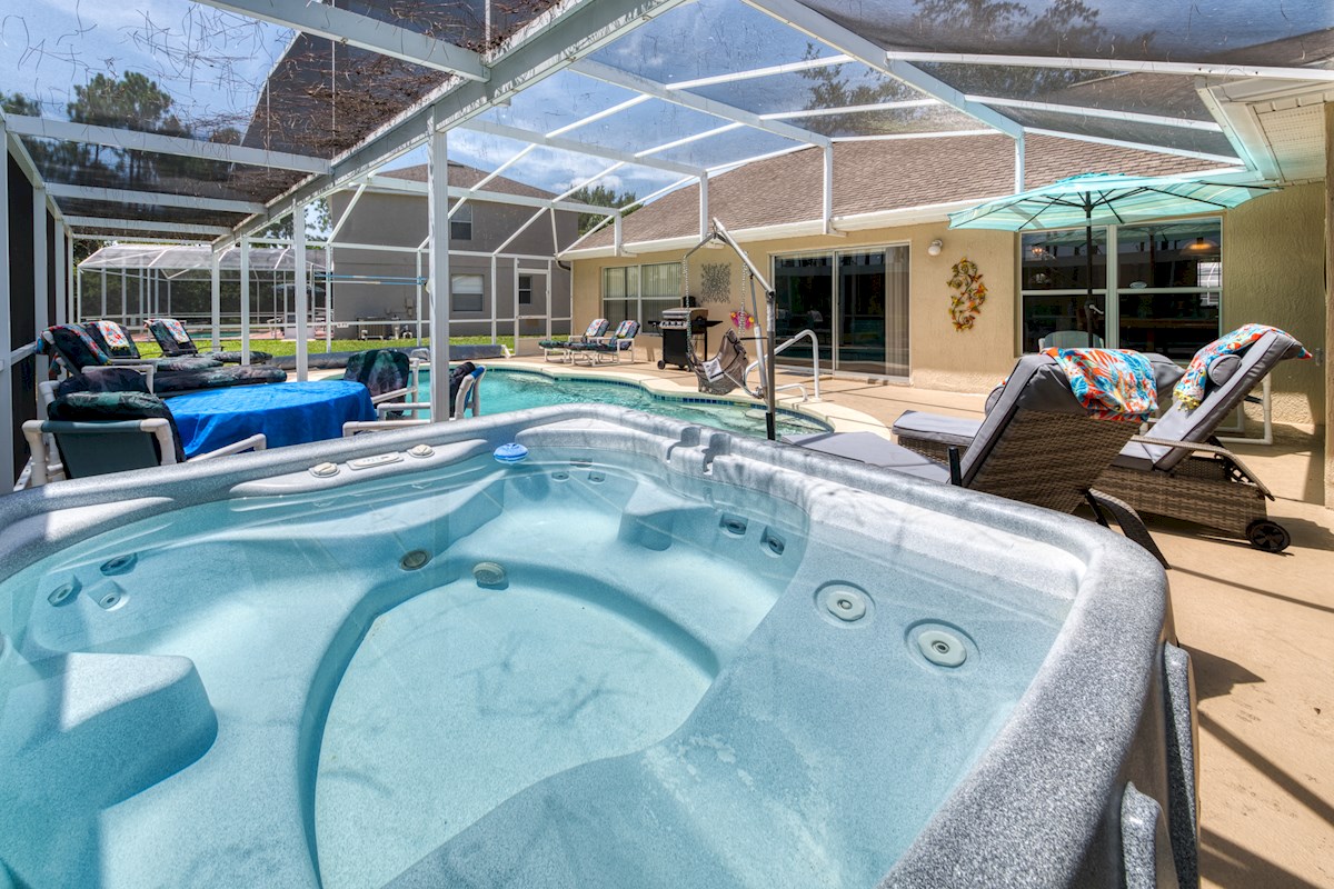 Wheelchair Friendly Getaway with Private Pool 5 Bed 3 Bath