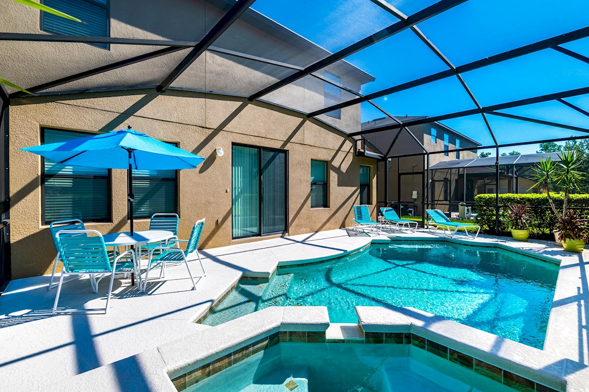 Cypress Pointe 4 Bed 3 Bath Villa