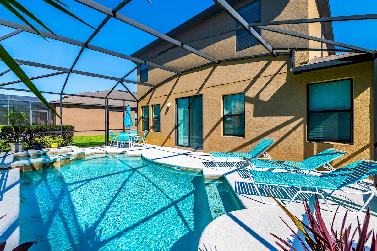 Cypress Pointe 4 Bed 3 Bath Villa