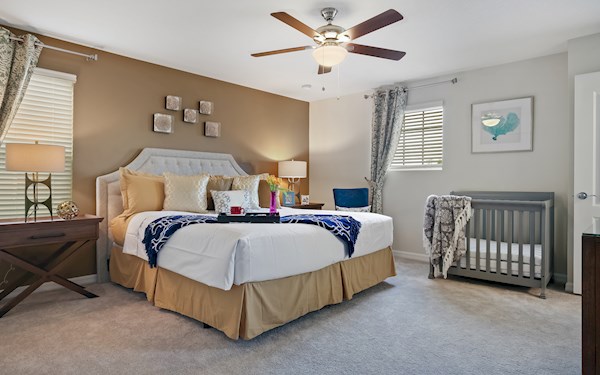 Suite 2, King Size Bed & Crib